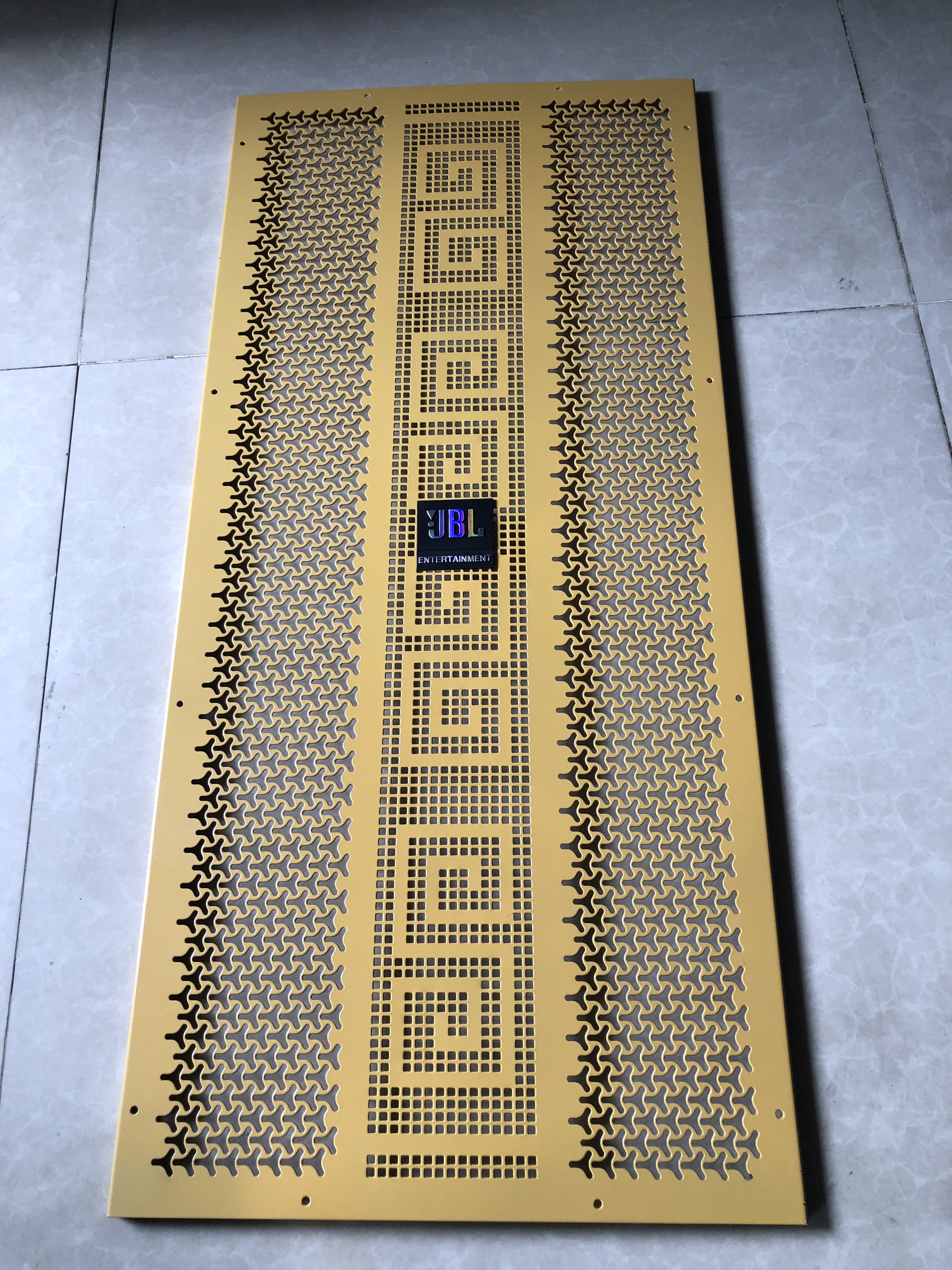Lưới loa 3 tất đôi ( loại tốt) 78.5 cm X 36 cm