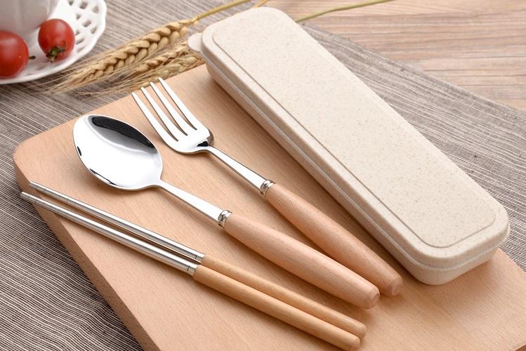 Bộ Đũa, Thìa, Dĩa Inox Cán Gỗ Hộp Đựng Lúa Mạch