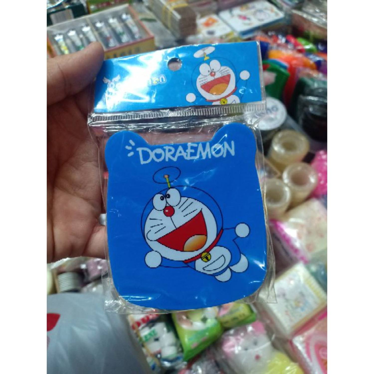 gương kèm lượng in hình kity và doremon