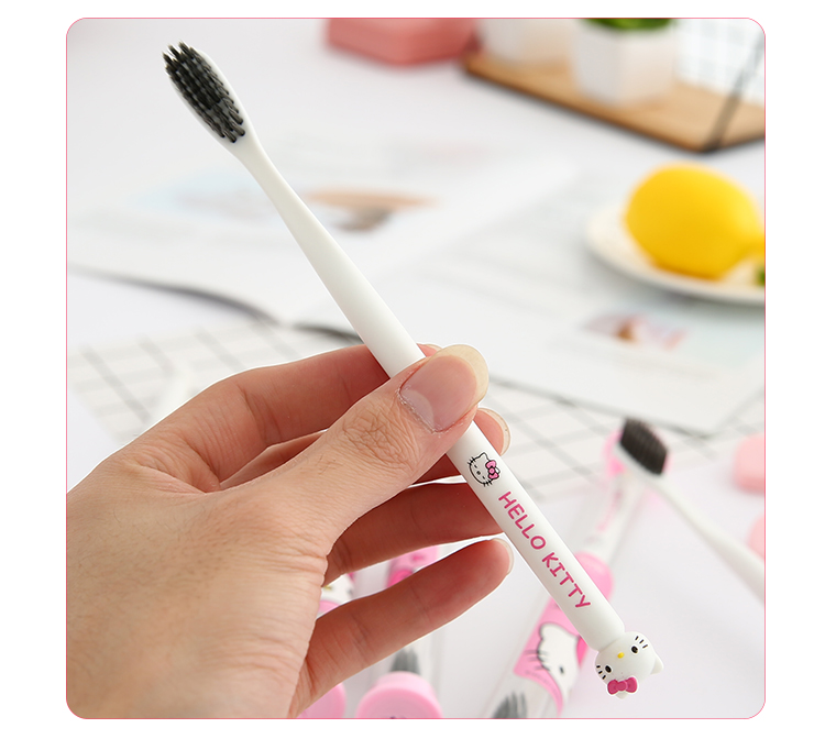 Bàn chải đánh răng Hello Kitty