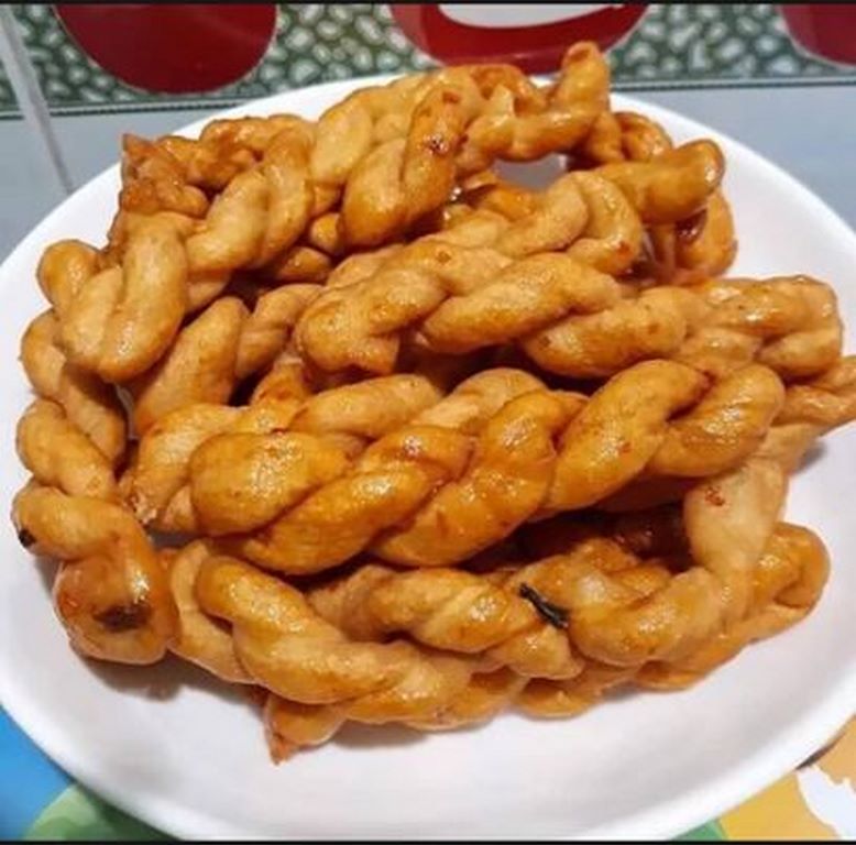 Bánh Quai Chèo Mắm Mặn - Siêu Ngon 100g