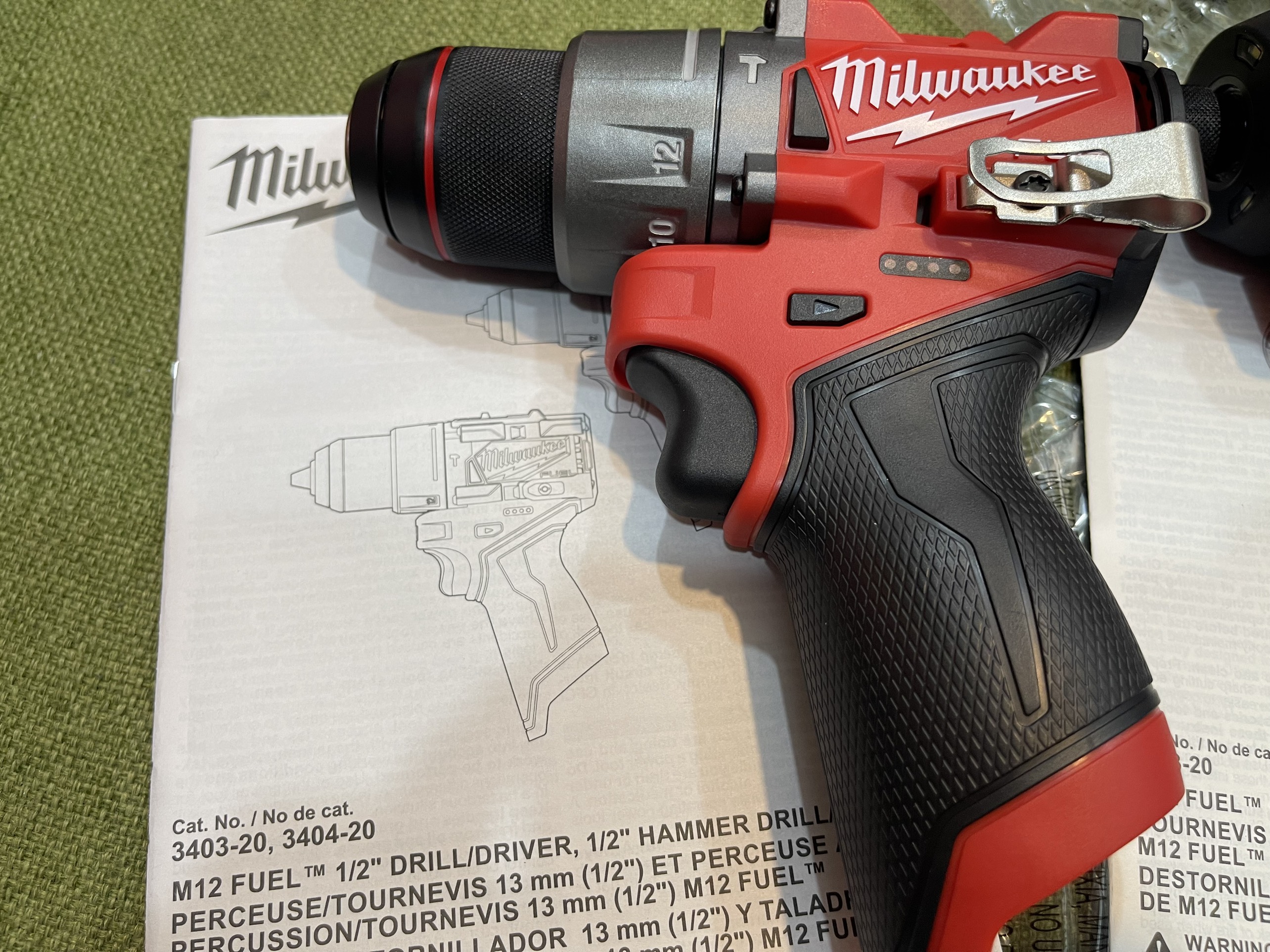 máy khoan pin Milwaukee 3404