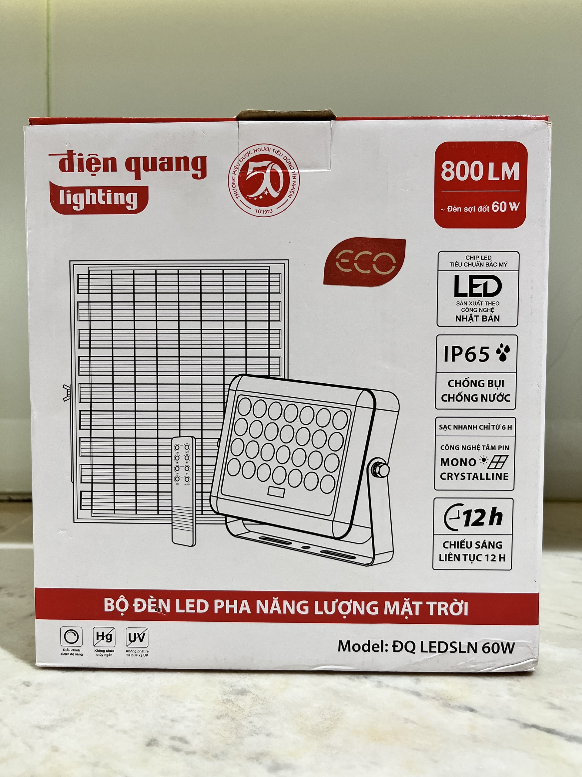 Đèn năng lượng mặt trời, LED Pha NLMT Điện Quang (Công suất từ 60W - 300W, BH 2 năm, Hiệu suất cao, Quang thông cao có giấy kiểm định)