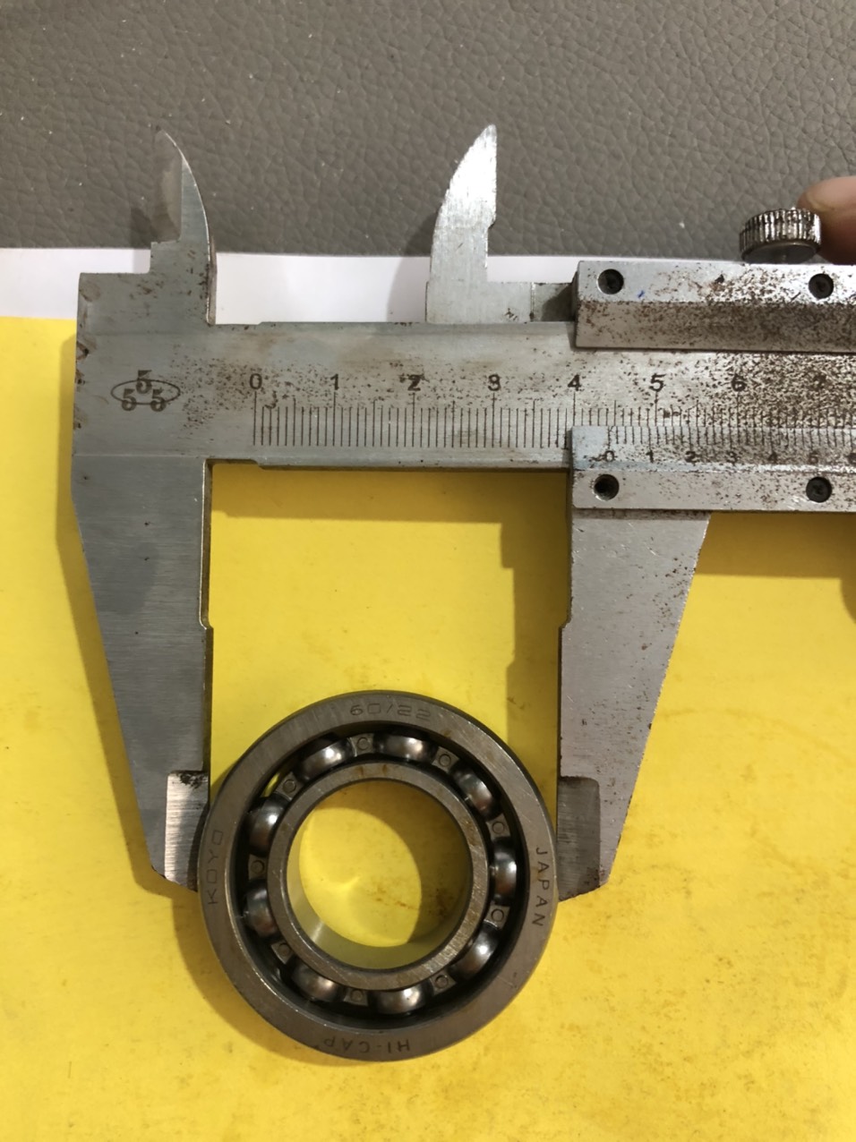 Bi 60/22 cho xe ô tô