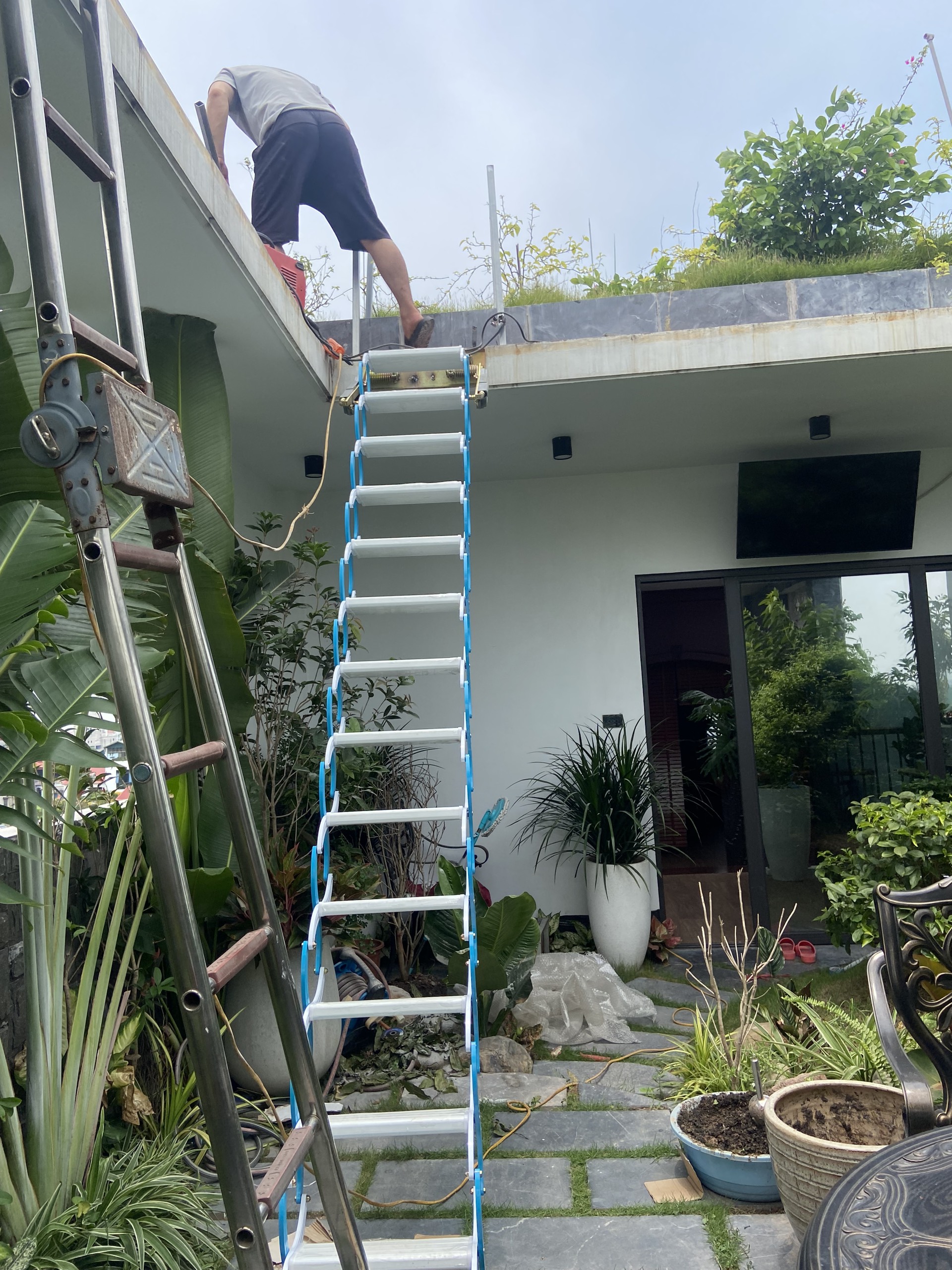 Thang Xếp Thông Minh Thang Gác Mái