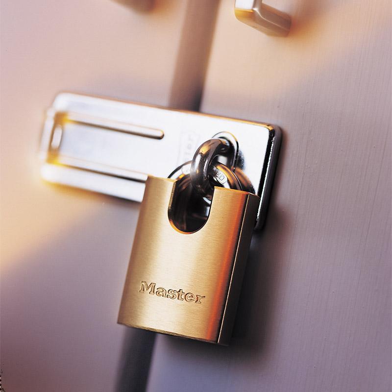 Ổ Khóa Master Lock 2250 EURD thân đồng rộng 50mm - MITISHOP