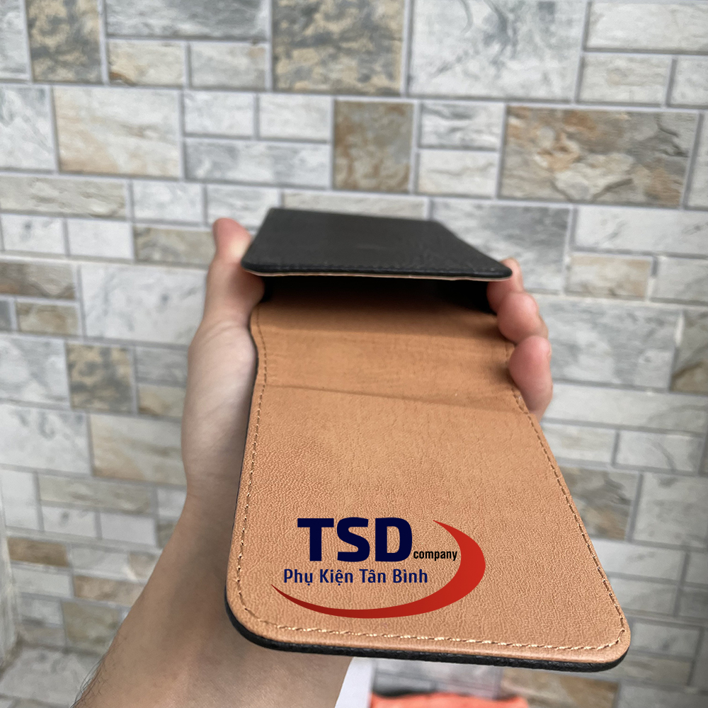 High-quality belt-mounted phone case worn on the side