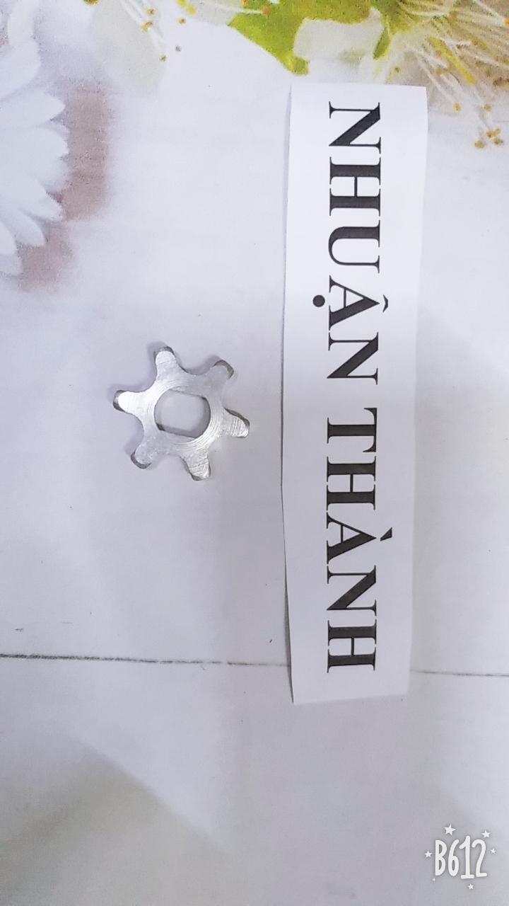 Bánh răng (nhông) máy cưa xích điện 5016/6018/405 6 răng (9X12mm)