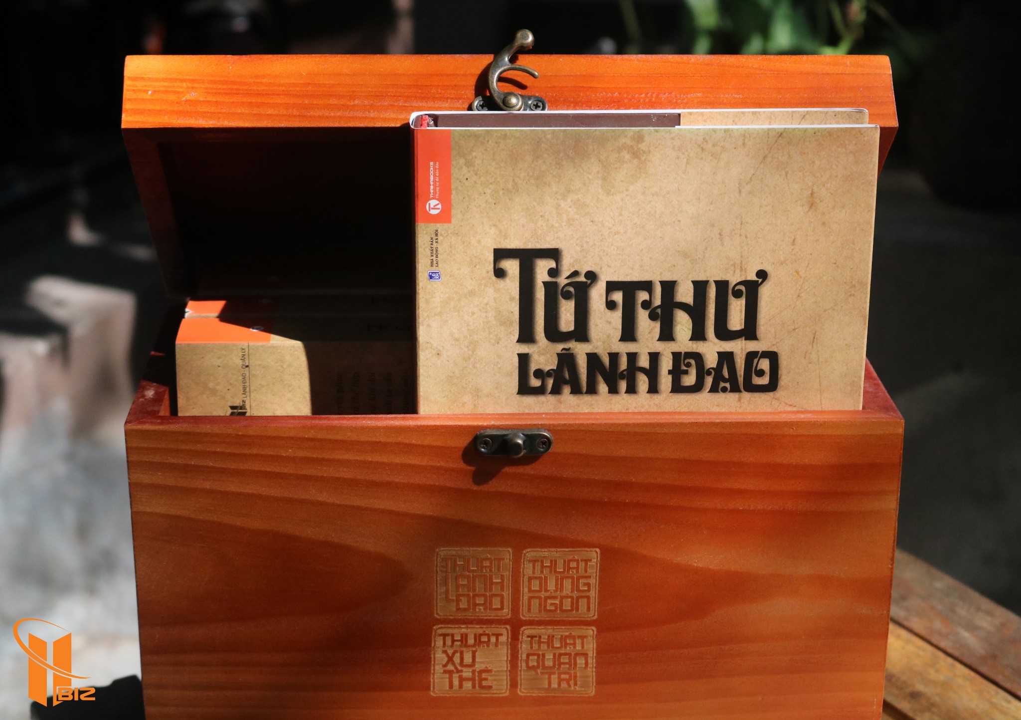 [HCM]Bộ hộp gỗ Tứ thư lãnh đạo