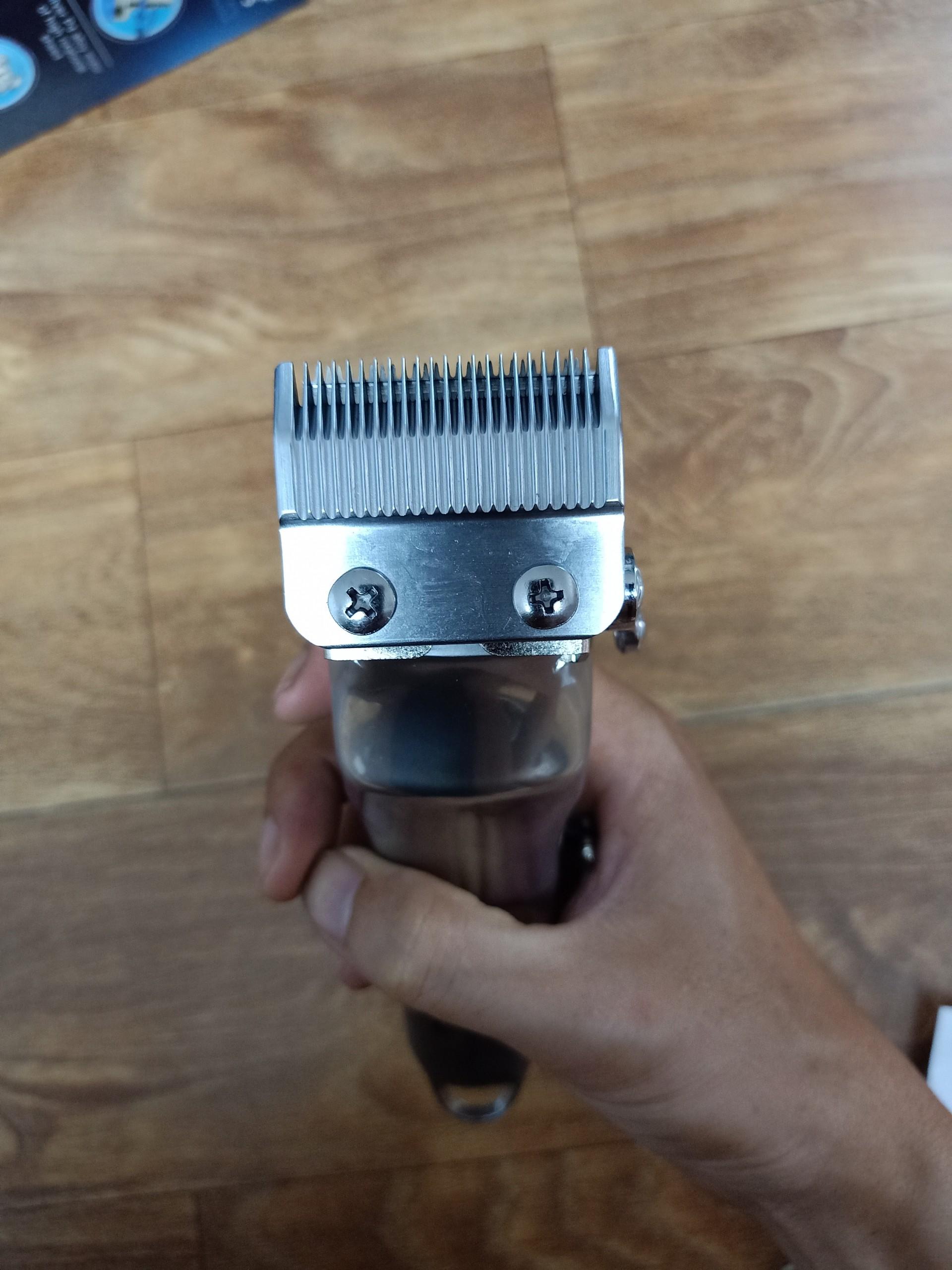 Tông đơ Kemei 1997 có cữ 1,5mm