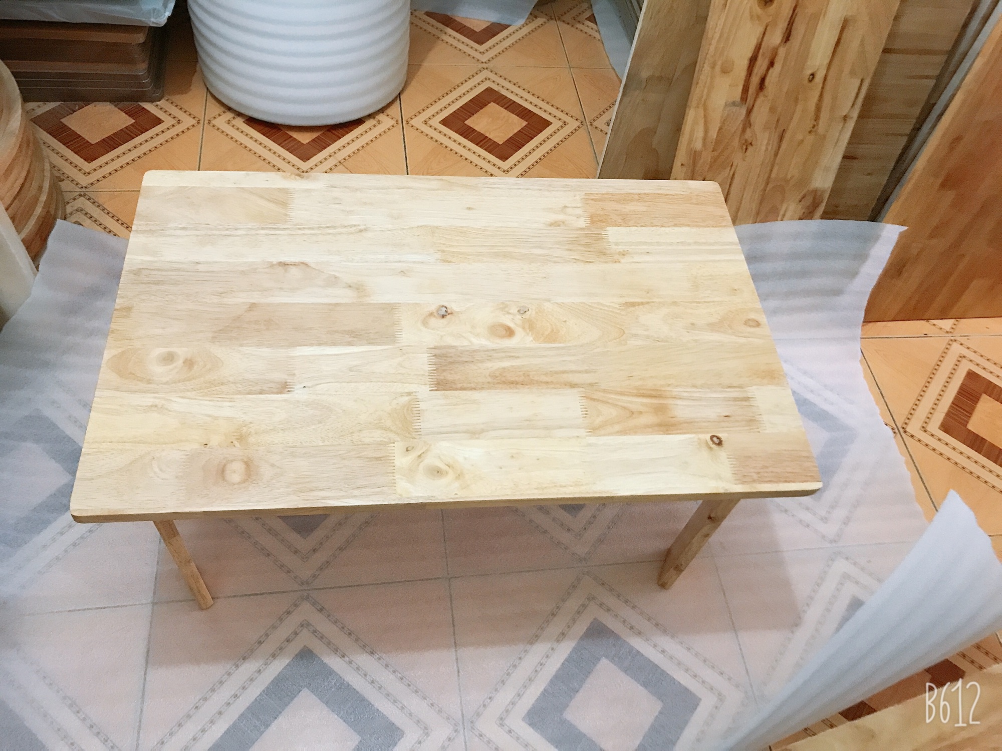Bàn Gỗ, Chân Gỗ Gấp (R:50cm, D:70cm, C35cm)