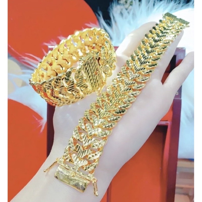 Lắc tay chạm vảy tim khoá hộp mạ vàng Kami