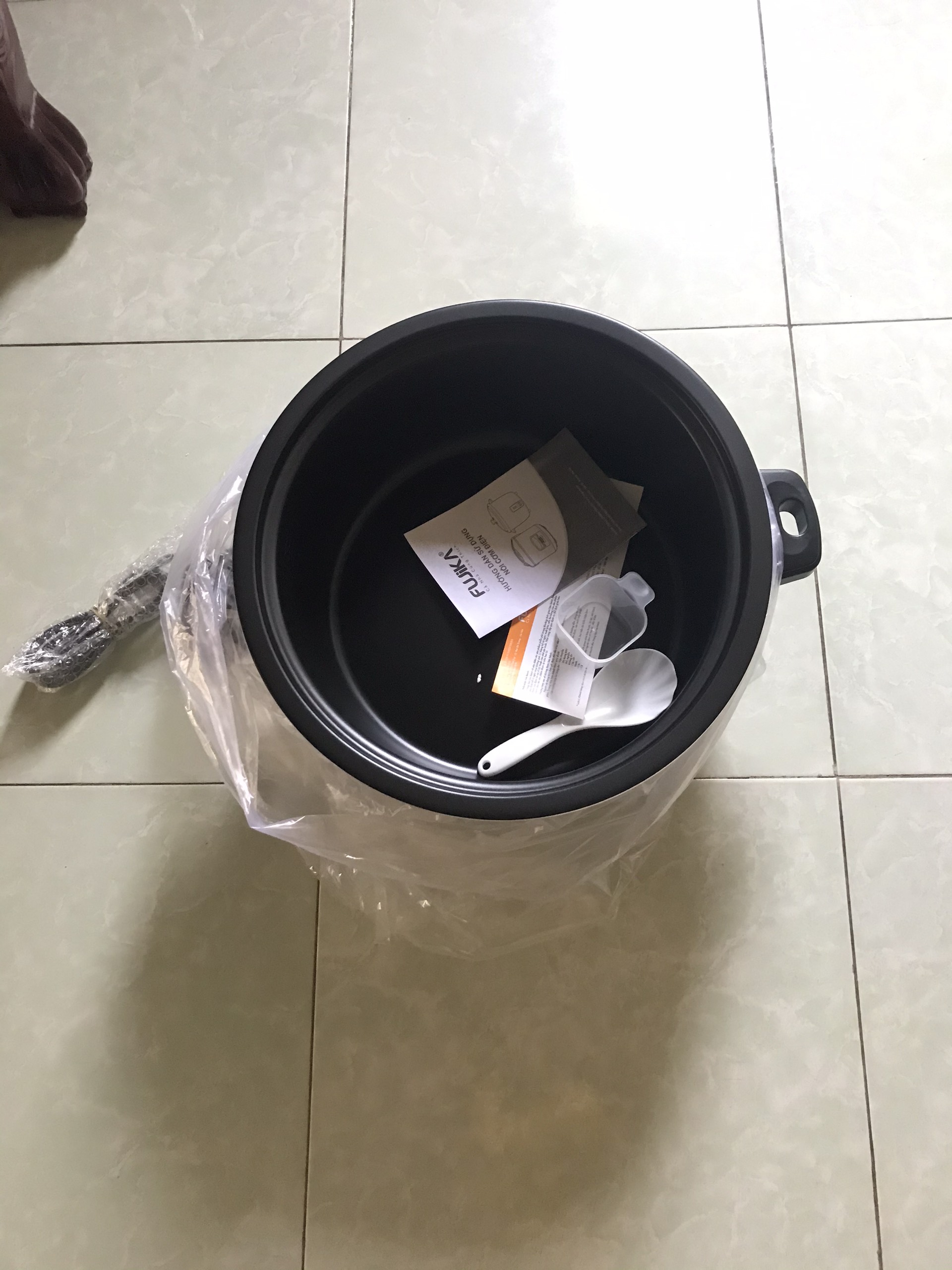 Nồi cơm điện FUJIKA - nồi cơm điện 23lit