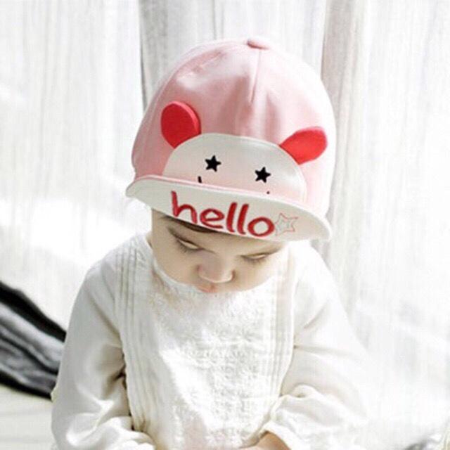Mũ cho bé thêu chữ HELLO