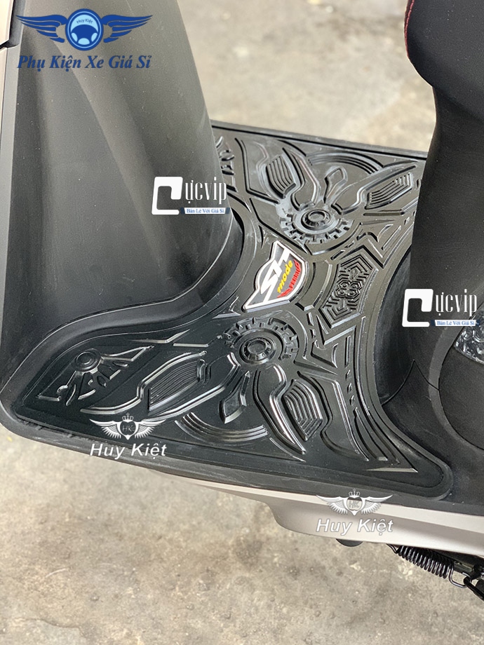Thảm Lót Gác Chân Trước Cao Su Xe SH Mode 2020 - 2022 HCMS4284
