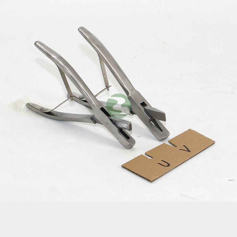 Kìm bấm rìa tai heo hình UV KR49