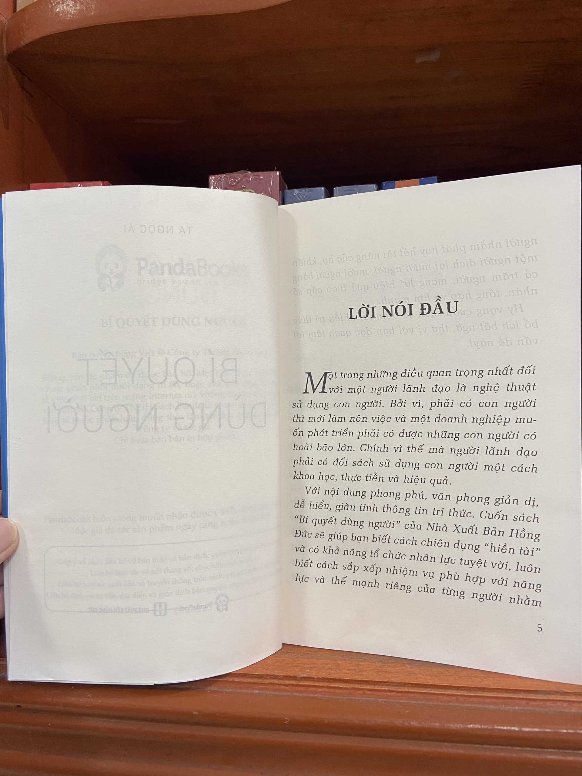 sách - Bí quyết dùng người