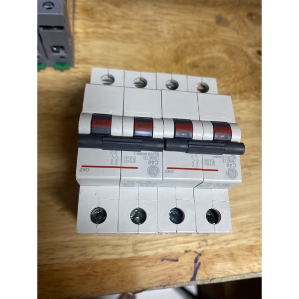 Cầu dao -MCB AC 2P 40A 6KA G - General Electric (GE - USA)