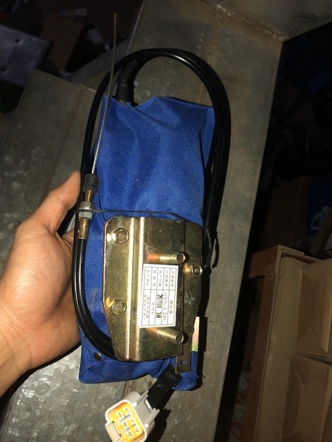 Rơ le điện ô tô máy xúc 12v 24v