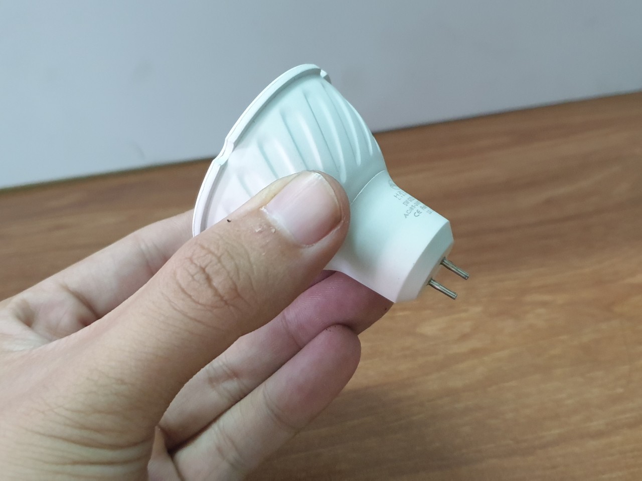 Bóng ghim chén led 5w COB Siêu Sáng (AS trắng, vàng; đuôi ghim Gu5.3, Gu10)
