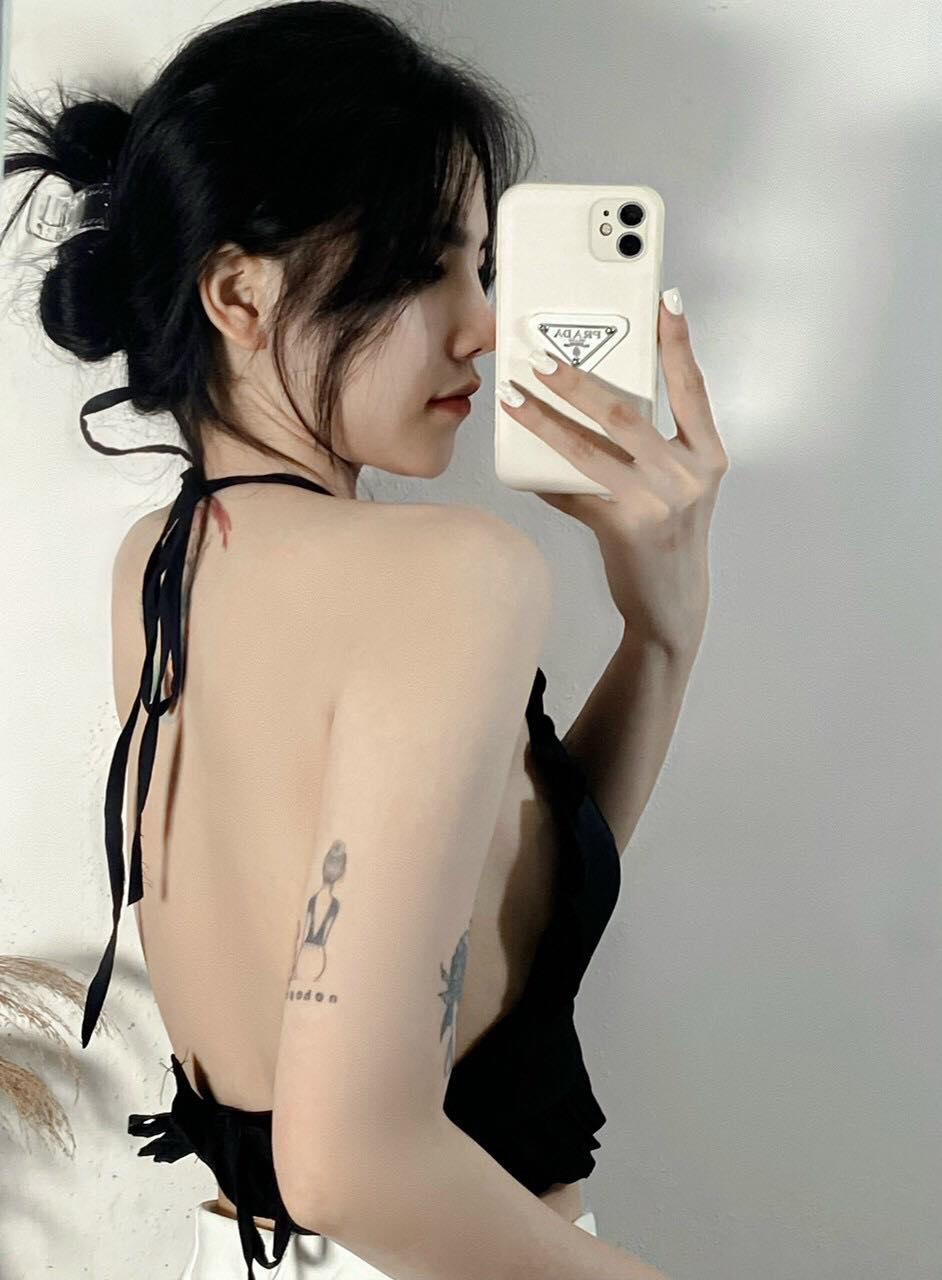Áo Croptop Dây Yếm Cột Viền Bèo