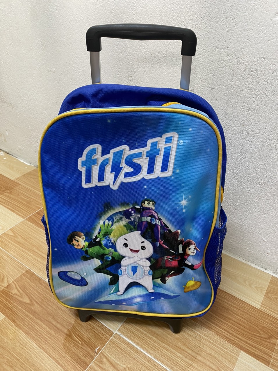 Vali kéo có quai đeo cho bé ( quà khuyến mại của fristi)