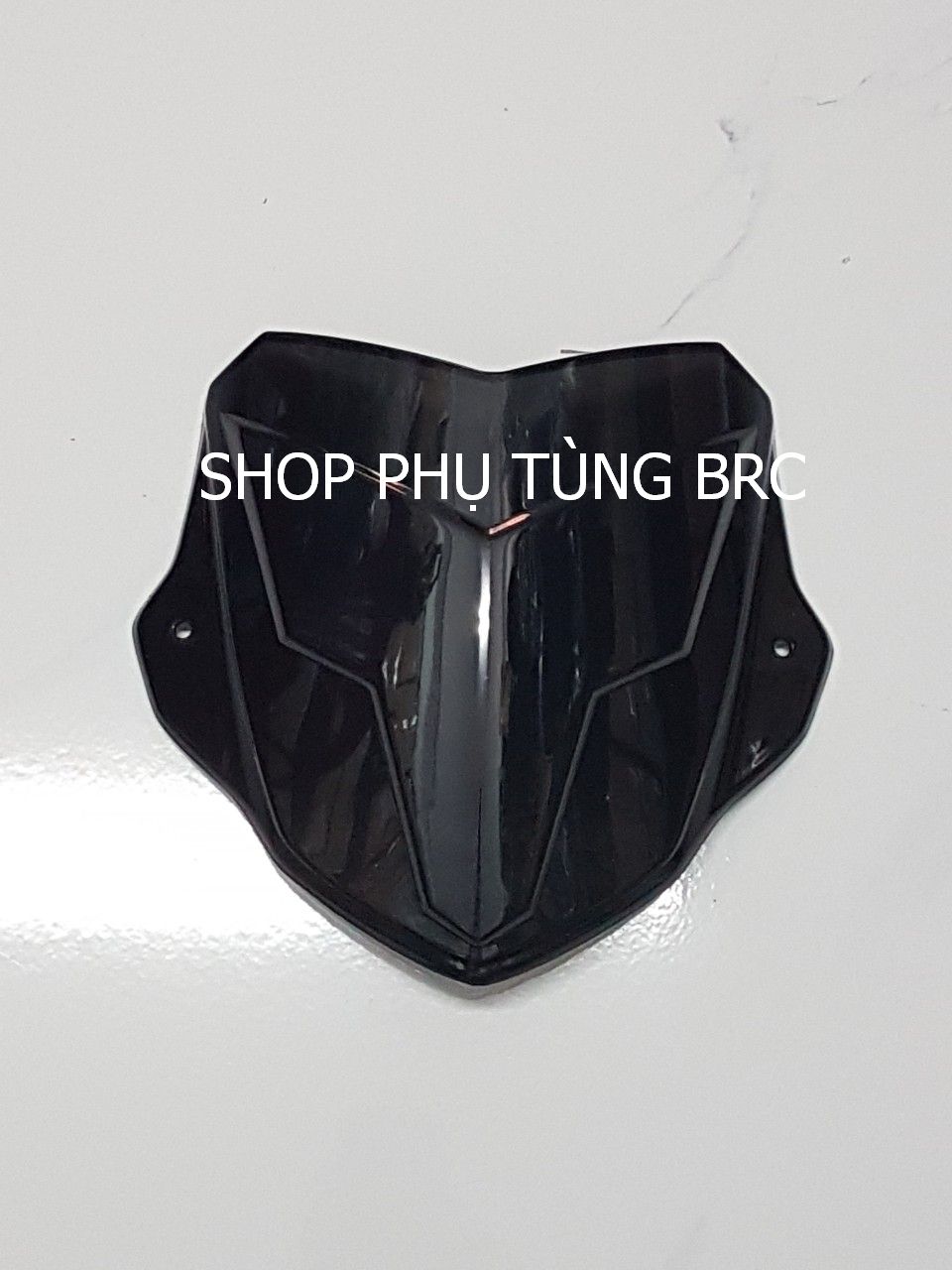 Mão pha lê trang trí xe EXCITER 155