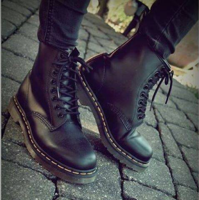 Giày Bốt Cổ Cao Dr Martens