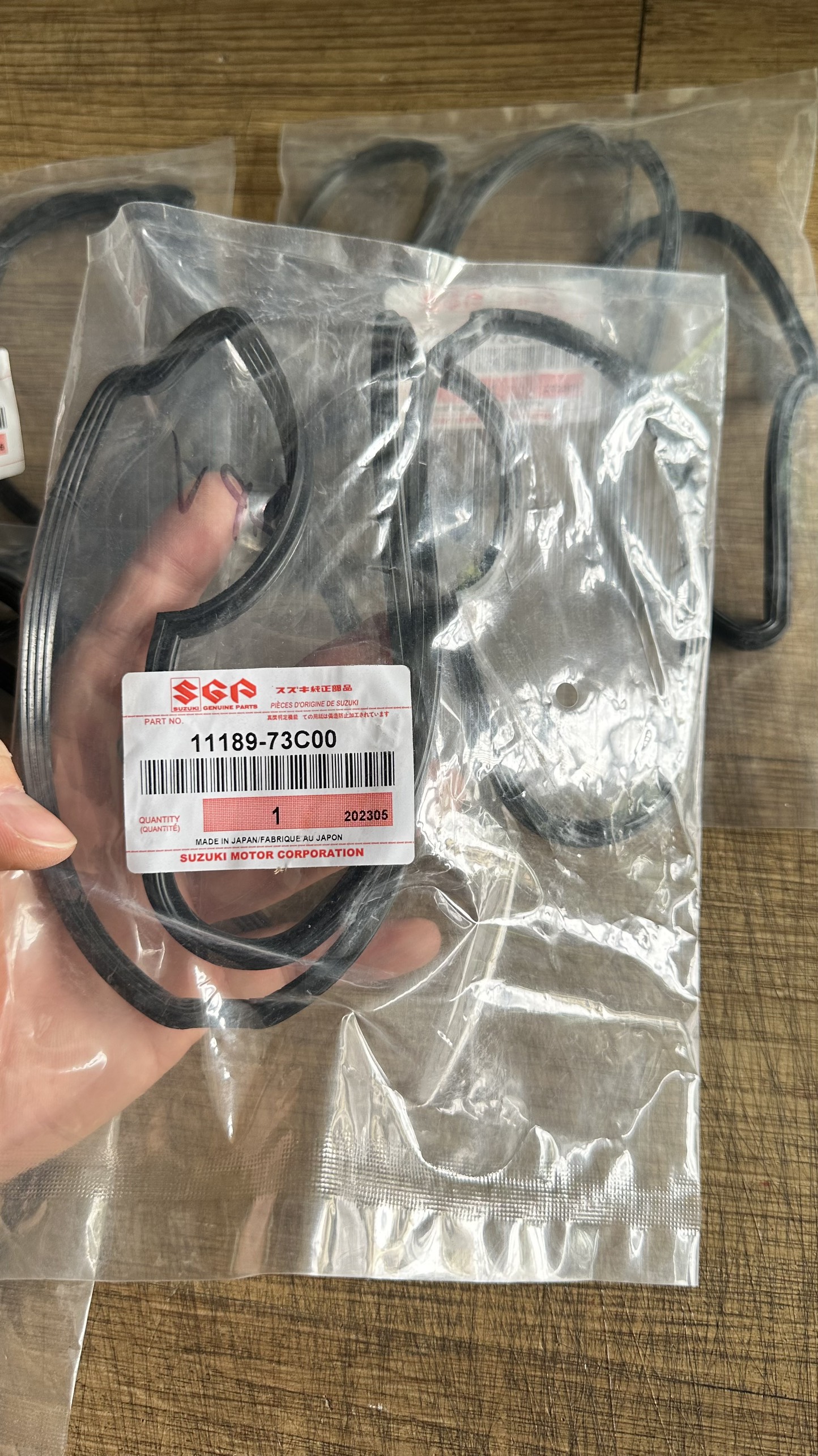 GIOĂNG NẮP DÀN CÒ SUZUKI APV/; PRO