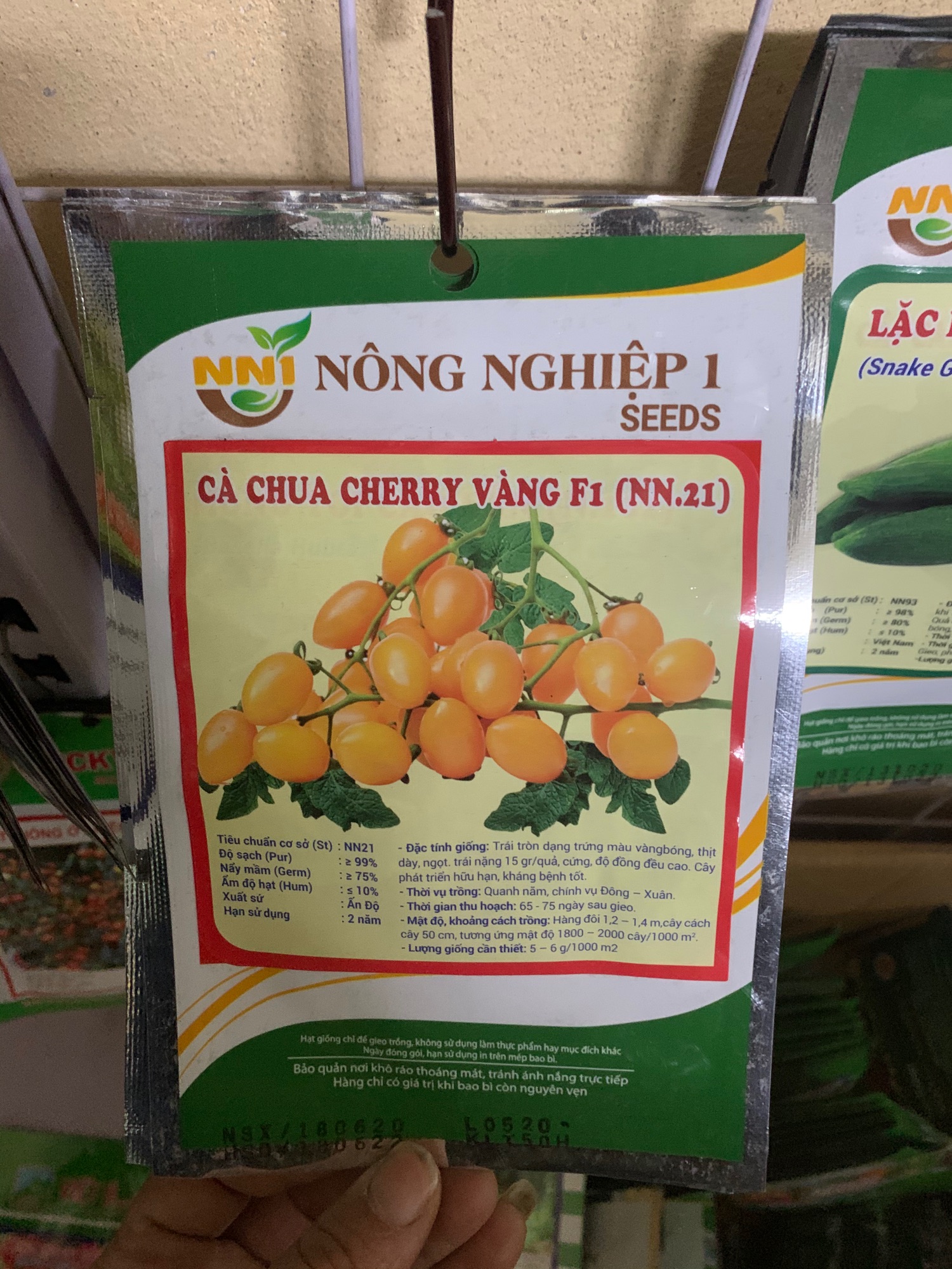 Hạt giống cà chua cherry vàng f1