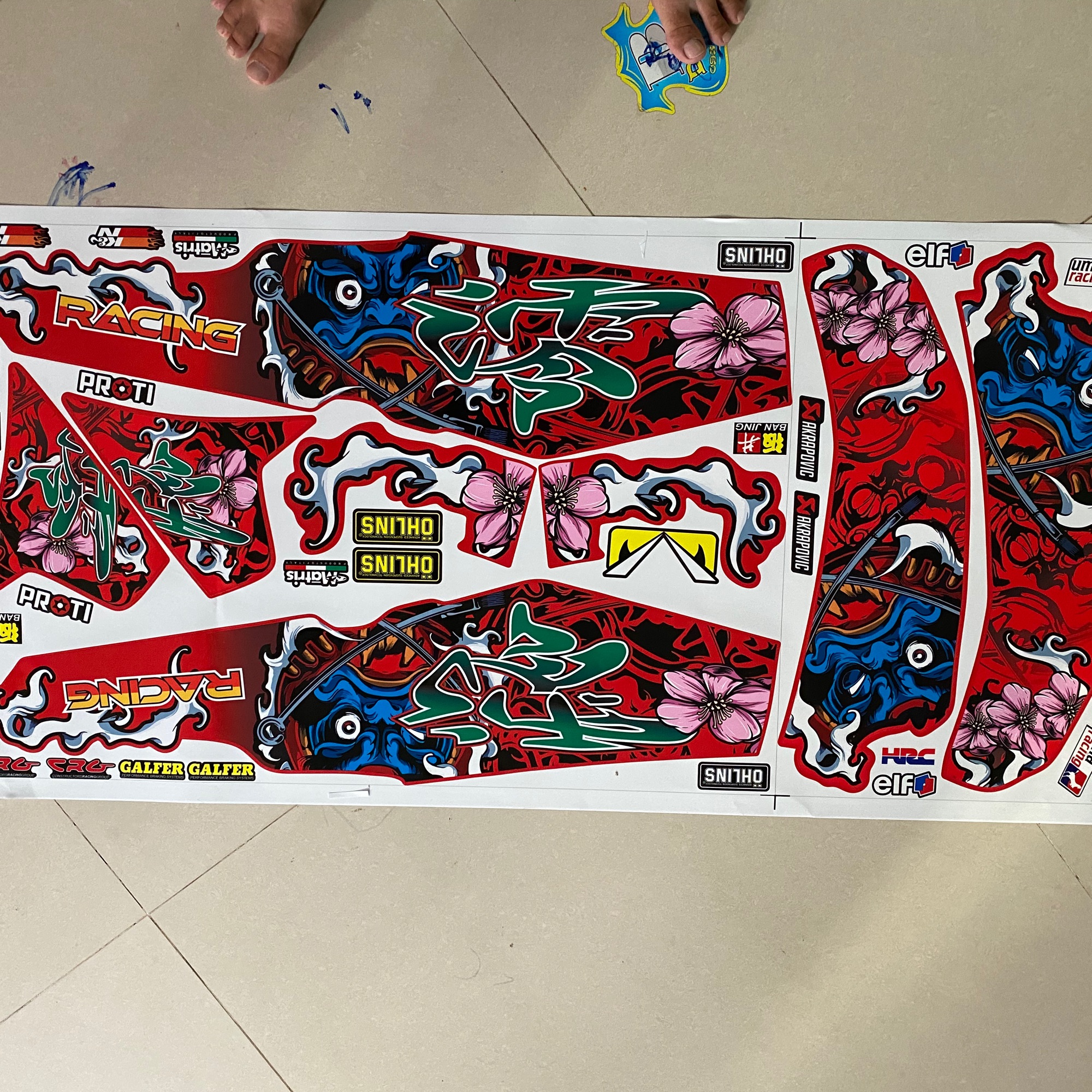 Tem rời Sirius daruma dán xe đỏ