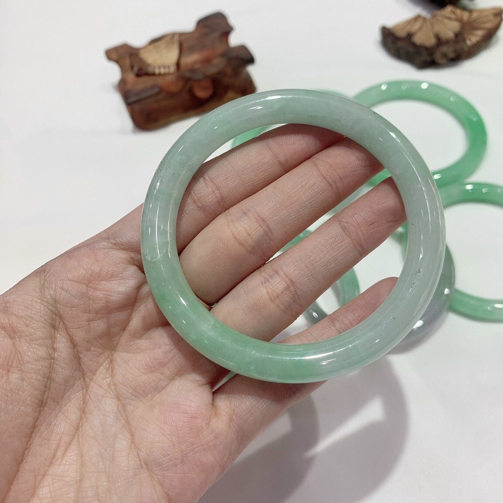 Vòng Kiềng Cẩm Thach Xanh Lí Dễ Thương