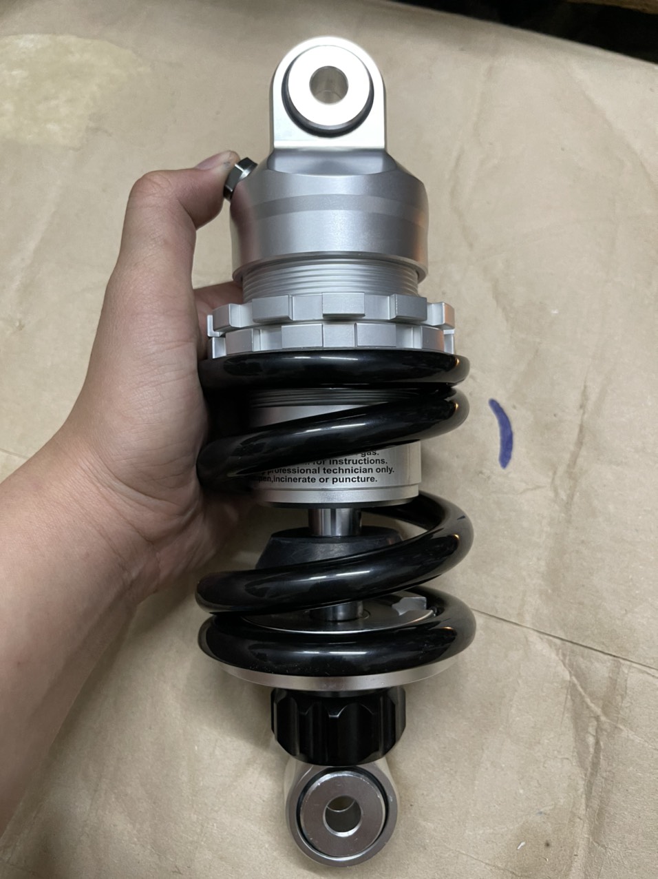 Phuộc nhún Ohlins Nitron gắn xe Ex 135 150