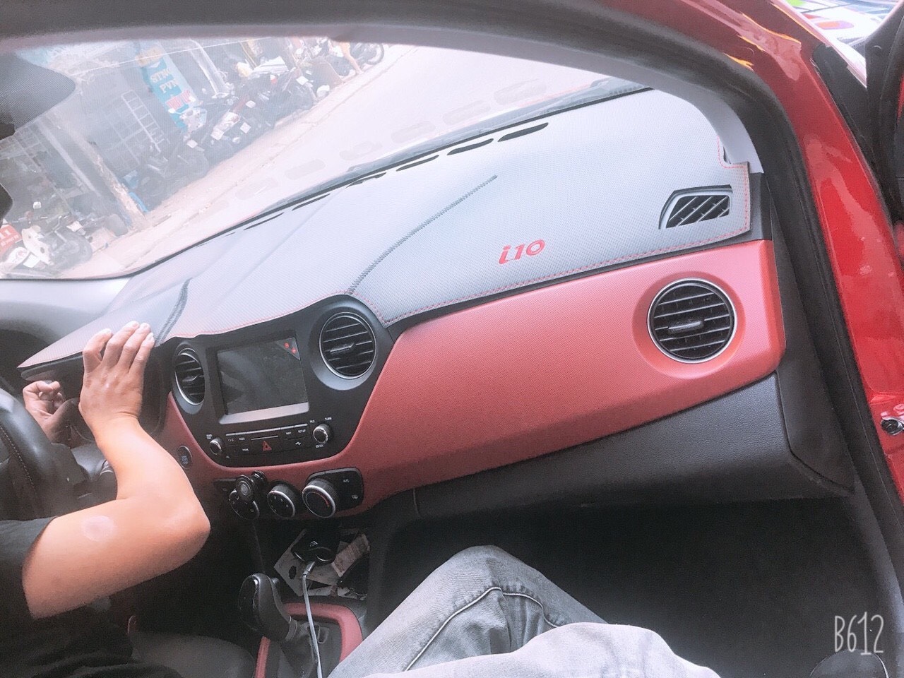 [Hỗ trợ lắp đặt tại HN] Thảm táp lô da vân cacbon Hyundai i10