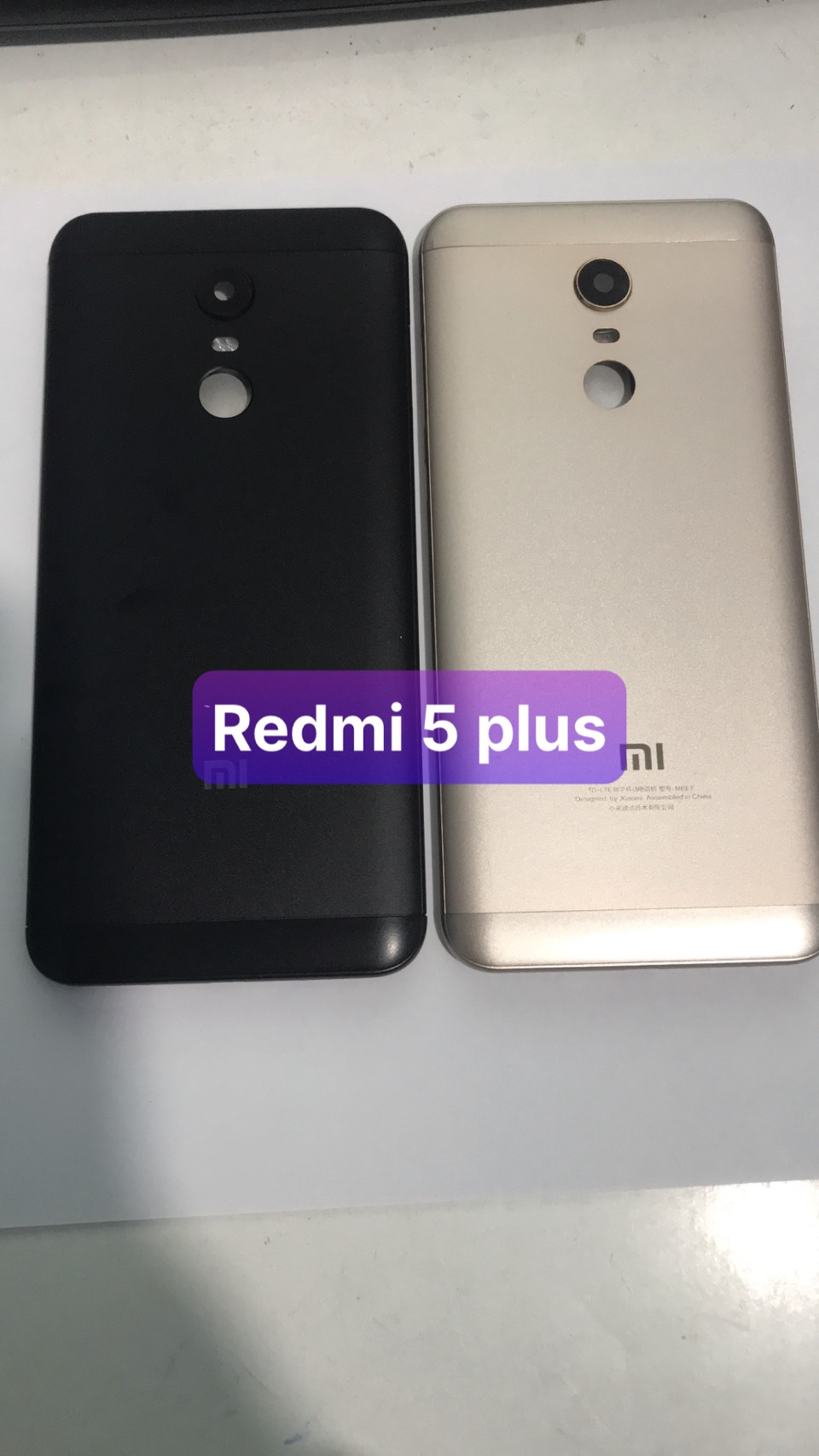 bộ vỏ redmi 5 plus -xiaomi (gồm xương .vỏ.nút bấn.kính came)
