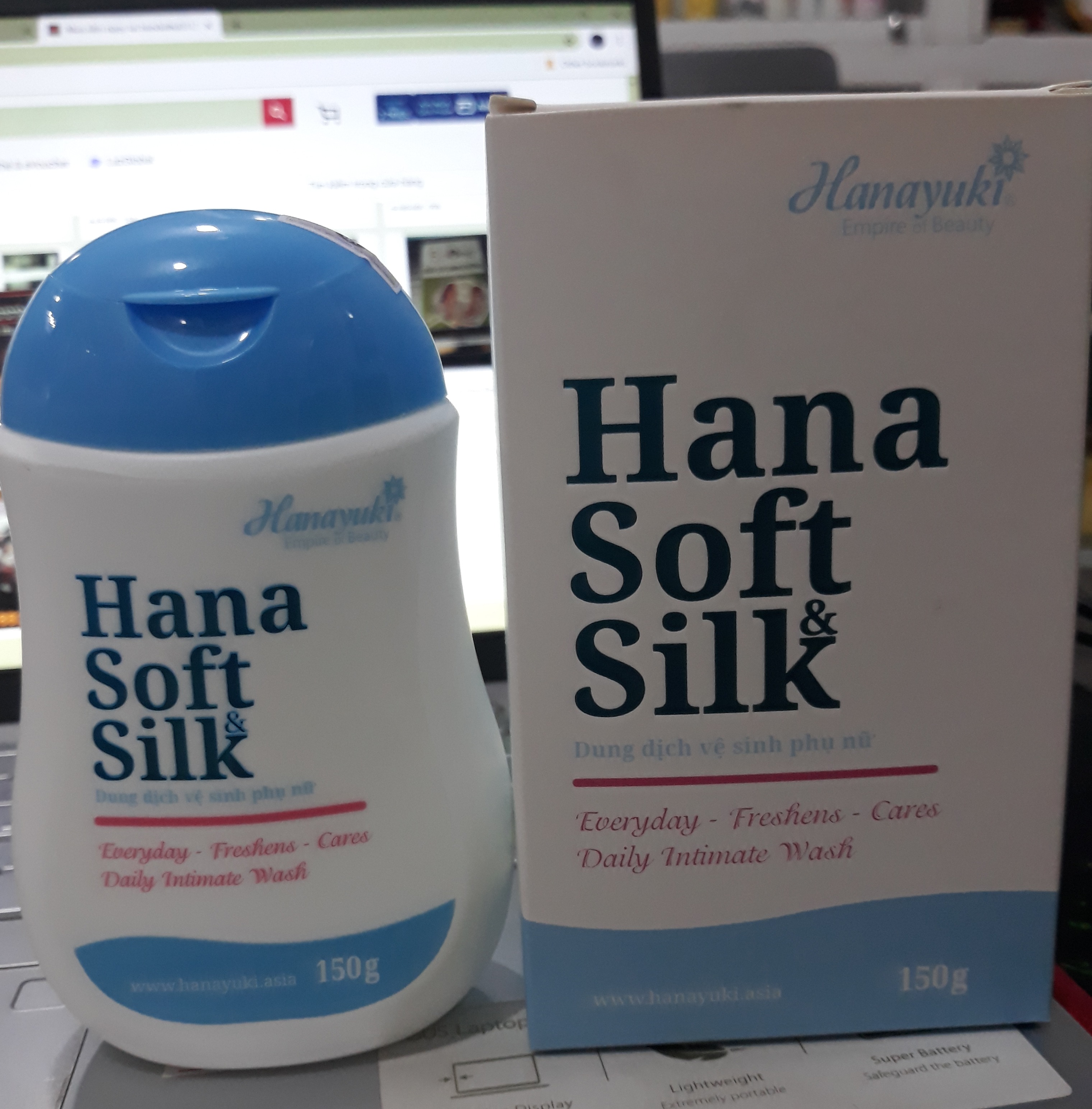 dung dịch vệ sinh hana soft silk 150g