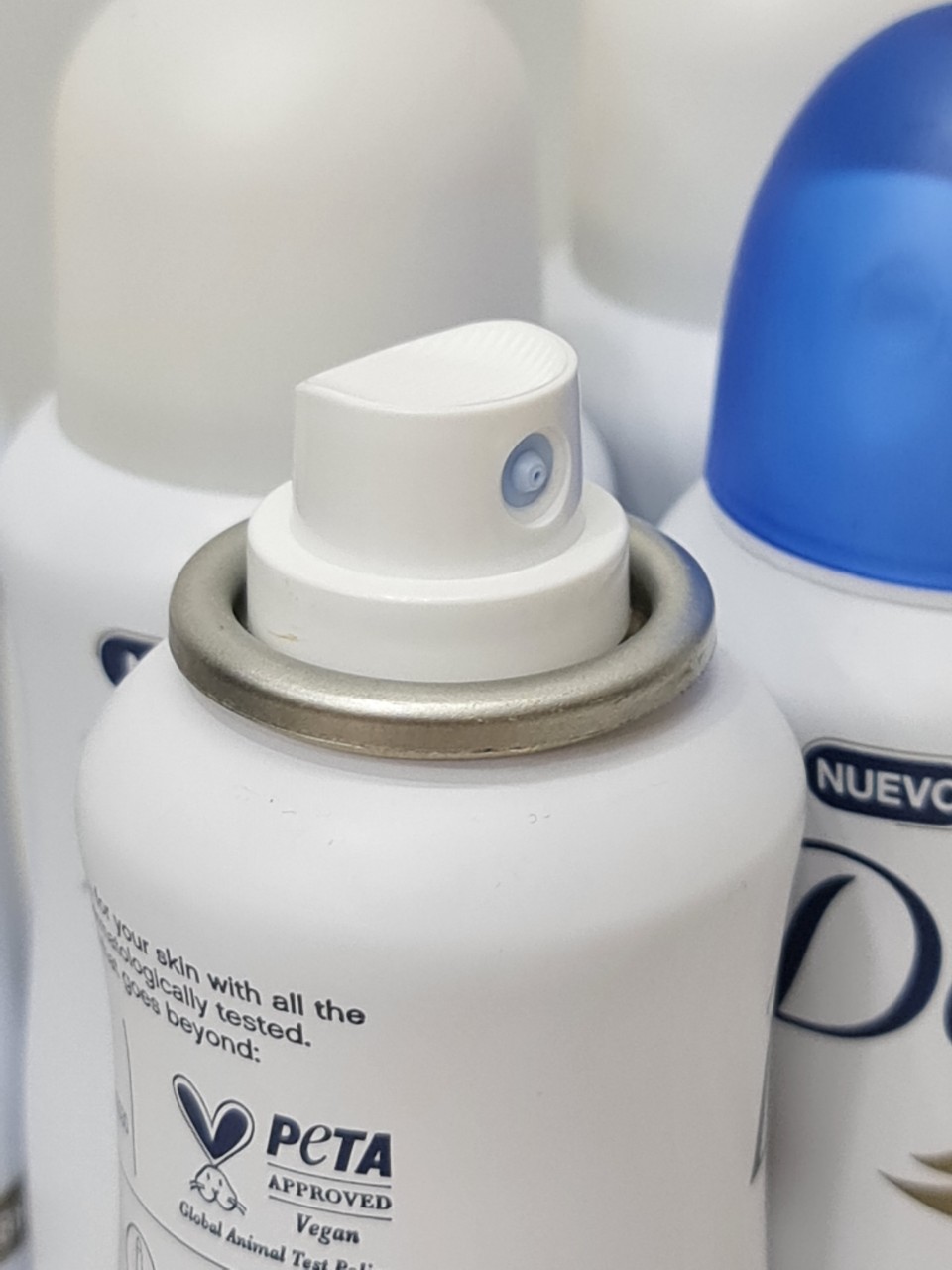 Xịt Khử Mùi Nữ Dove 150ml