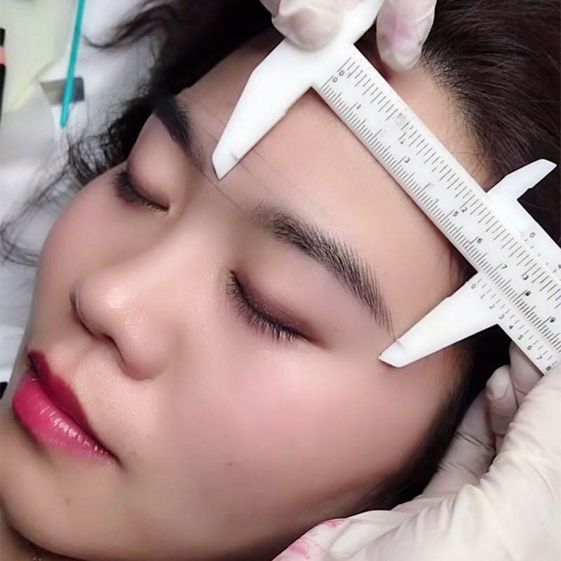 Thước nhựa đo chân mày
