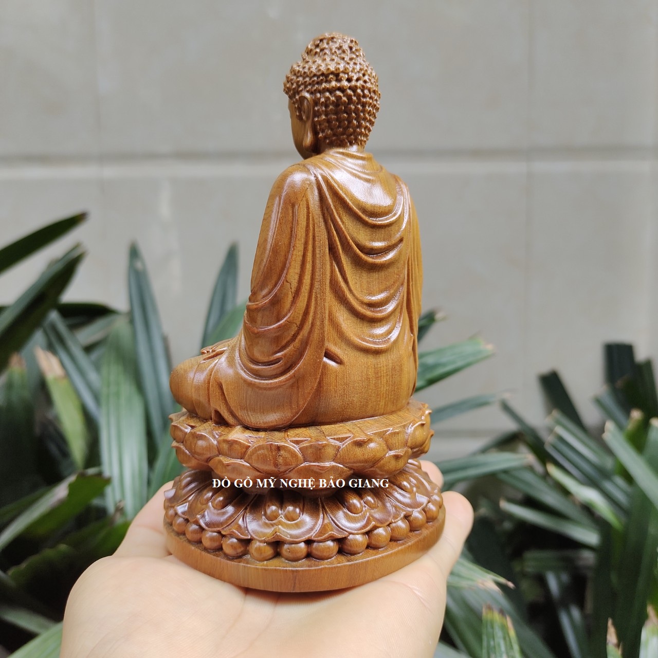 Tượng phật Thích Ca gỗ bách xanh