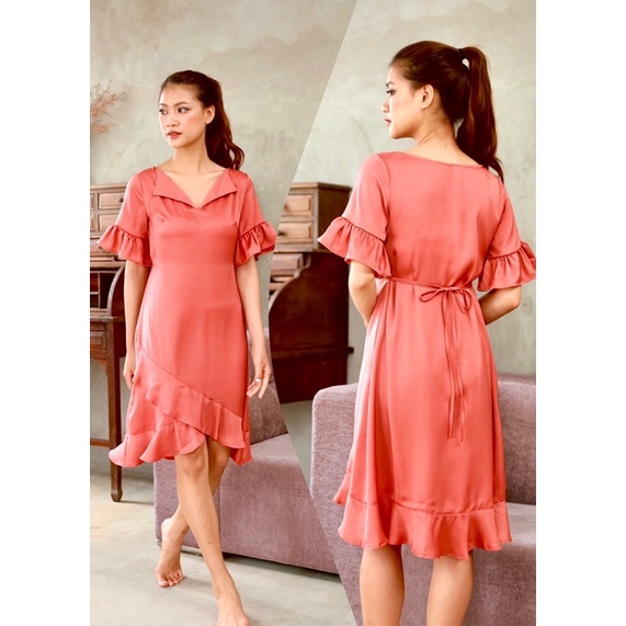 Đầm lụa tay loe cổ V  có dây cột eo Infashion