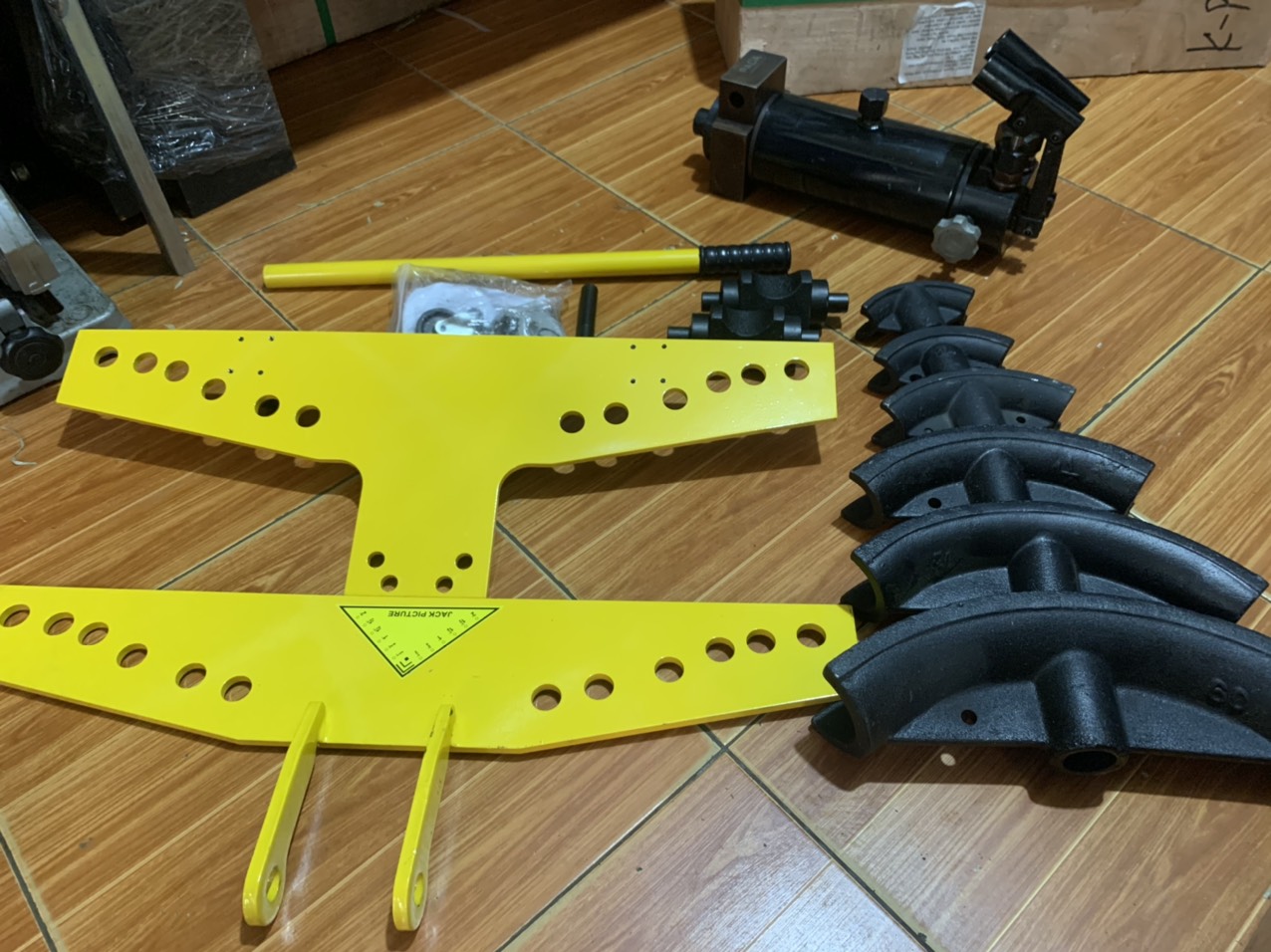 Máy Uốn Ống Thủy Lực SWG2