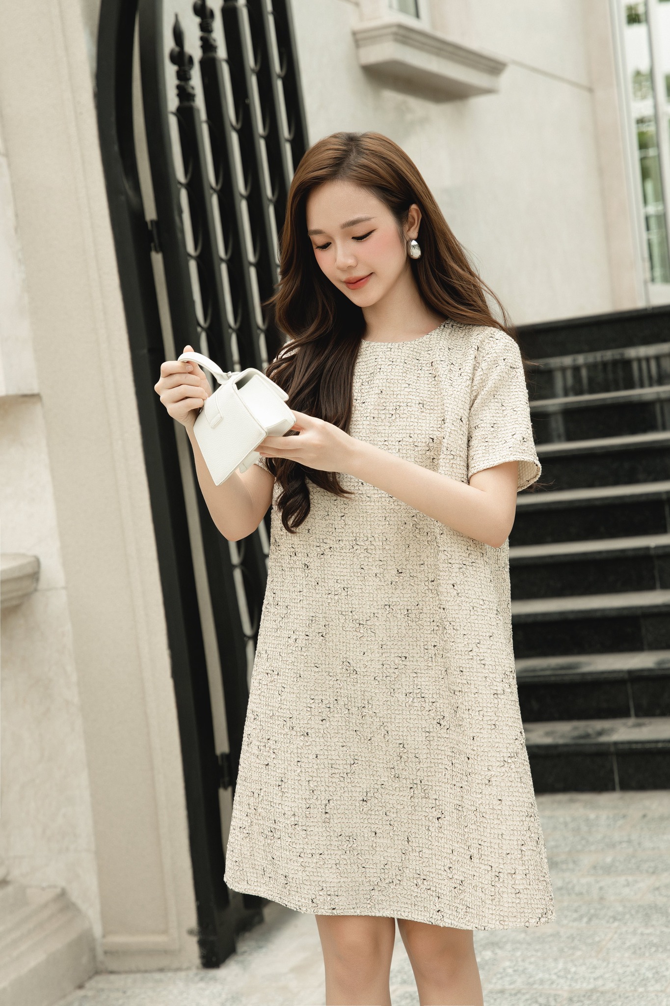 Voucher siêu sale 15% OLV - Đầm suông công sở 2 màu Taja Loose Dress