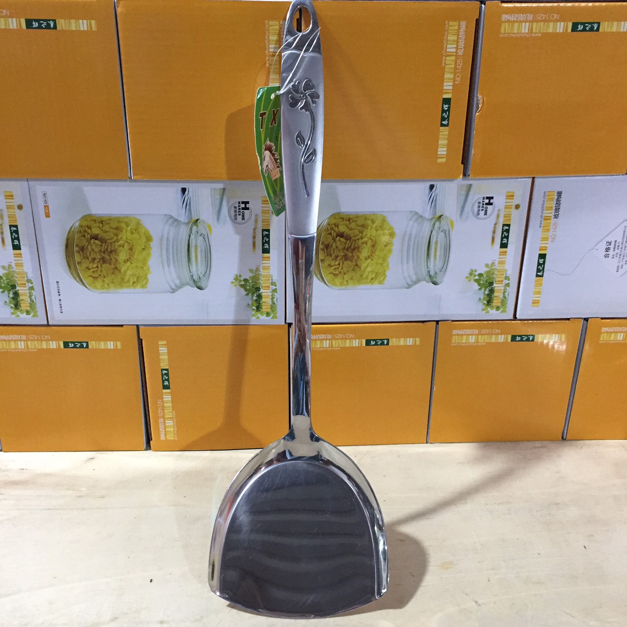 Sạn bằng inox chuyên chiên xào rau củ. Sạn inox không gỉ an toàn