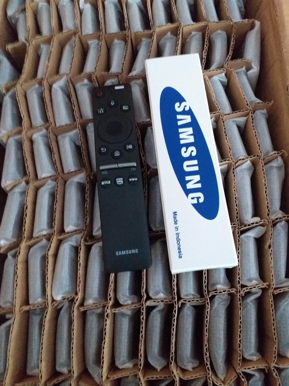 Điều khiển tivi samsung,khiển giọng nói.hàng indonesia