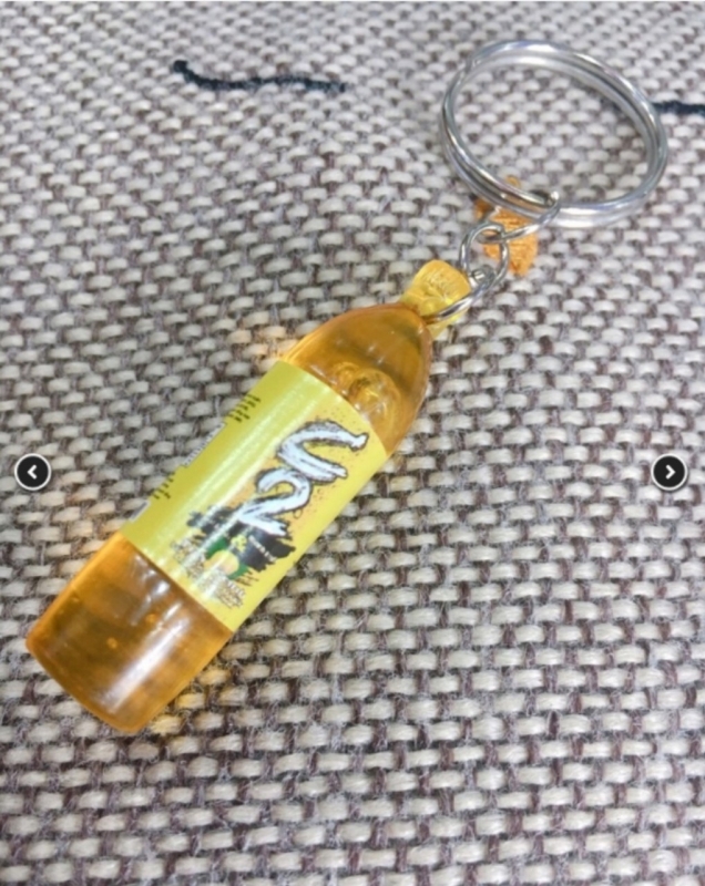 Móc khóa chai nước độc đáo