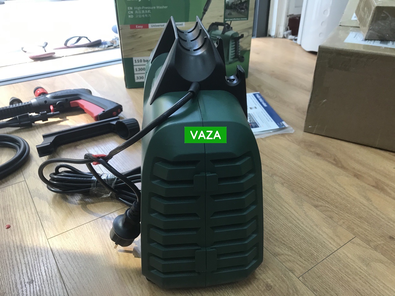 Máy xịt rửa cao áp Bosch AQT 120