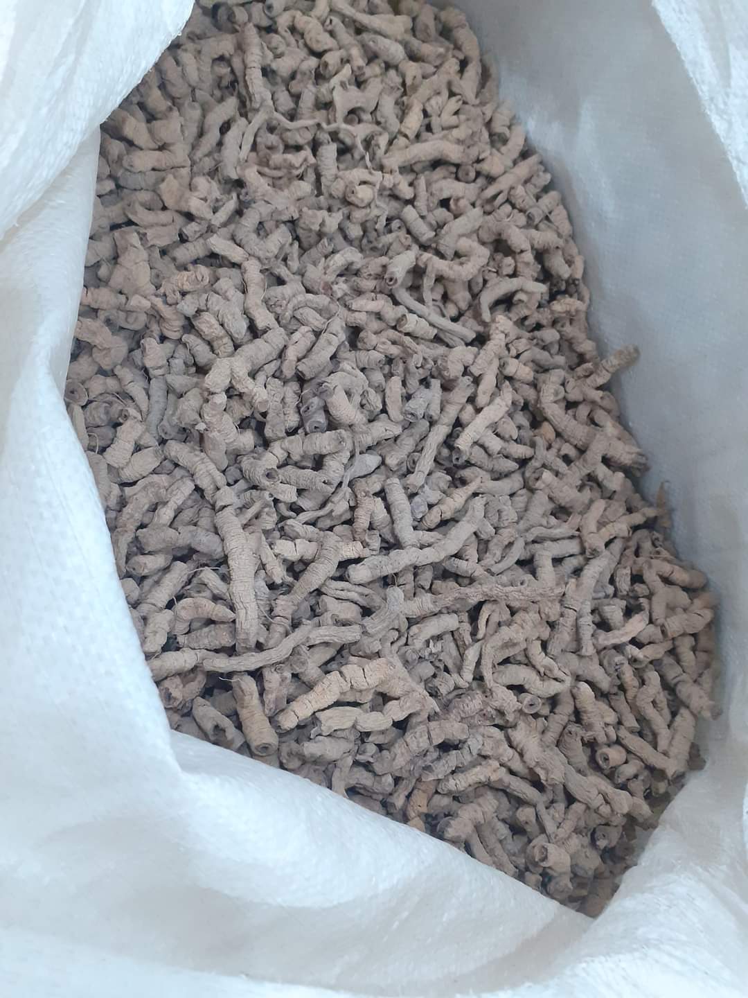 Ba kích khô hỗ trợ mạnh mẽ đ.à.n ô.ng