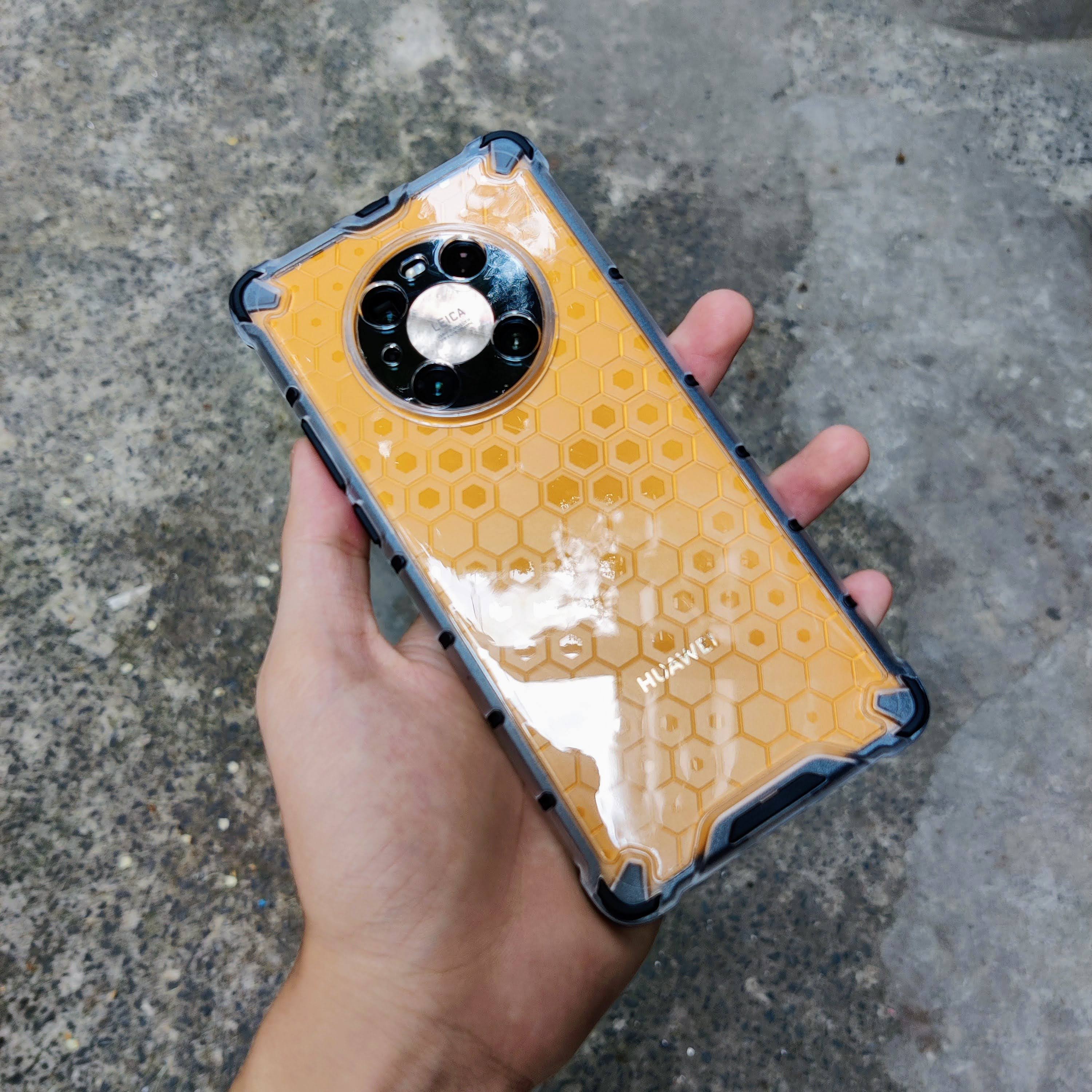[HCM]Ốp lưng Huawei Mate 40 Pro chống sốc Bee Case