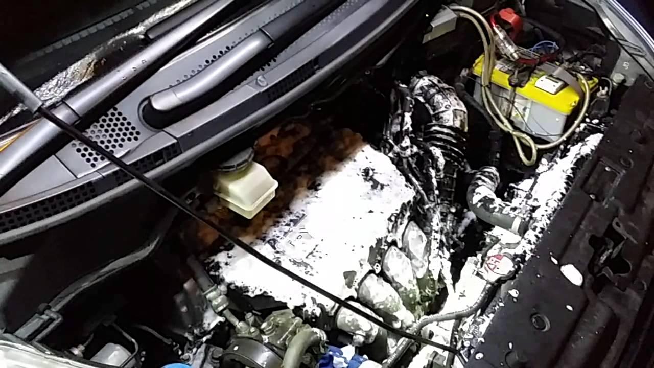 Tẩy rửa dầu mỡ động cơ 3M Foaming Engine Degreaser 08899