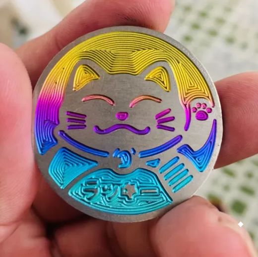 logo titan mèo thần tài 2.8cm có keo 3m sẵn